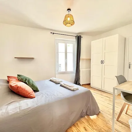 Le St-hilaire, House In The Center With Patio With Parking * 푸아티에