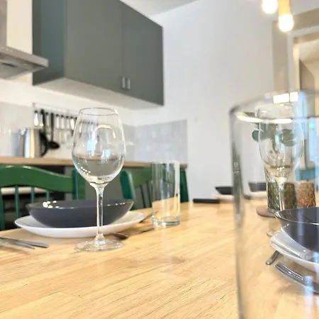 Le St-hilaire, House In The Center With Patio With Parking Poitiers