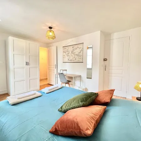 Villa Le St-hilaire, House In The Center With Patio With Parking Poitiers