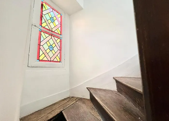 Le St-hilaire, House In The Center With Patio With Parking Villa