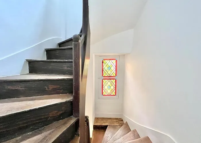 Le St-hilaire, House In The Center With Patio With Parking Villa