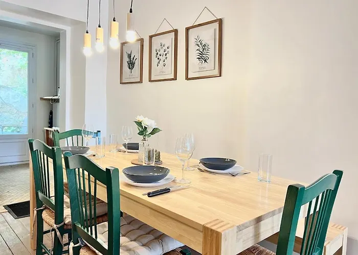 Le St-hilaire, House In The Center With Patio With Parking Villa *